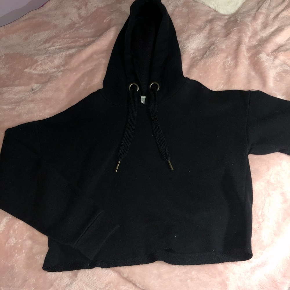 Black cropped hoodie